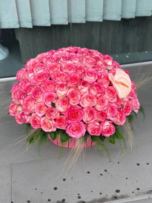 Pink roses in a basket | ծաղիկներ, ծաղկեպսակներ, բույսեր - առաքում Երևան