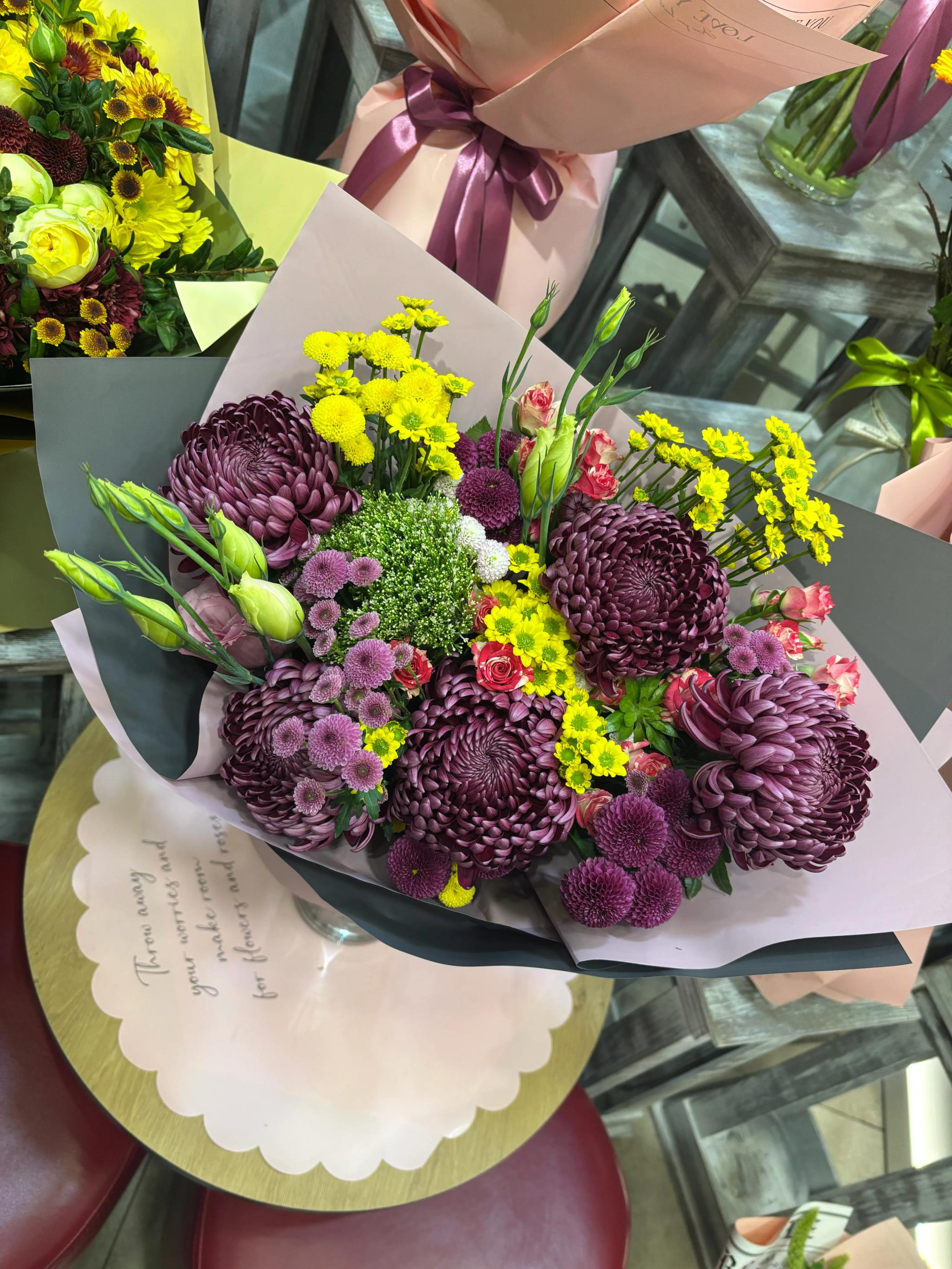 Bunch "Chrysanthemum mix" | ծաղիկներ, ծաղկեպսակներ, բույսեր Երևան Bunch "Chrysanthemum mix" | ծաղիկներ, ծաղկեպսակներ, բույսեր Երևան
