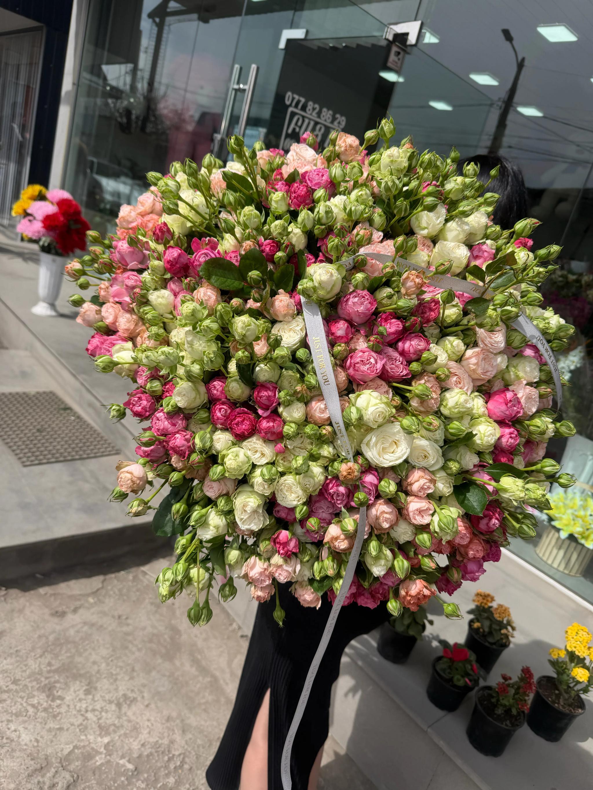 Colorful bunches | ծաղիկներ, ծաղկեպսակներ, բույսեր Երևան Colorful bunches | ծաղիկներ, ծաղկեպսակներ, բույսեր Երևան