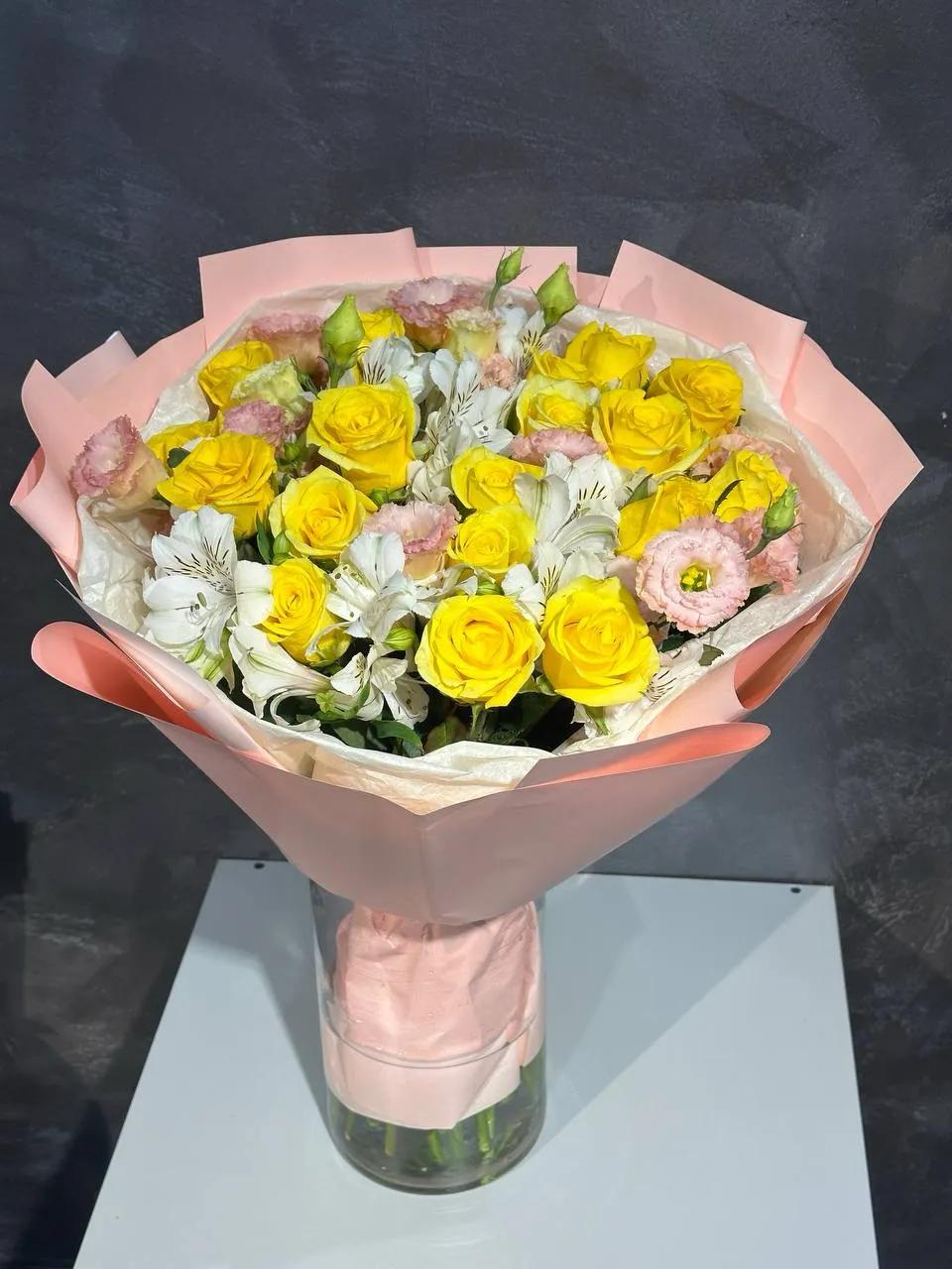 A bright bunch | ծաղիկներ, ծաղկեպսակներ, բույսեր - առաքում Երևան A bright bunch | ծաղիկներ, ծաղկեպսակներ, բույսեր - առաքում Երևան