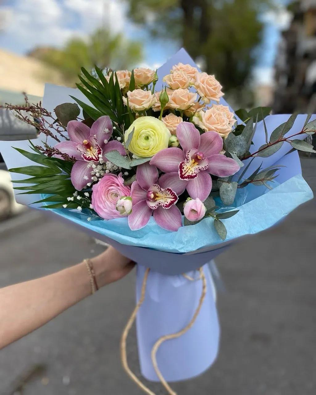 Bunch "Mix" | ծաղիկներ, ծաղկեպսակներ, բույսեր - առաքում Երևան Bunch "Mix" | ծաղիկներ, ծաղկեպսակներ, բույսեր - առաքում Երևան