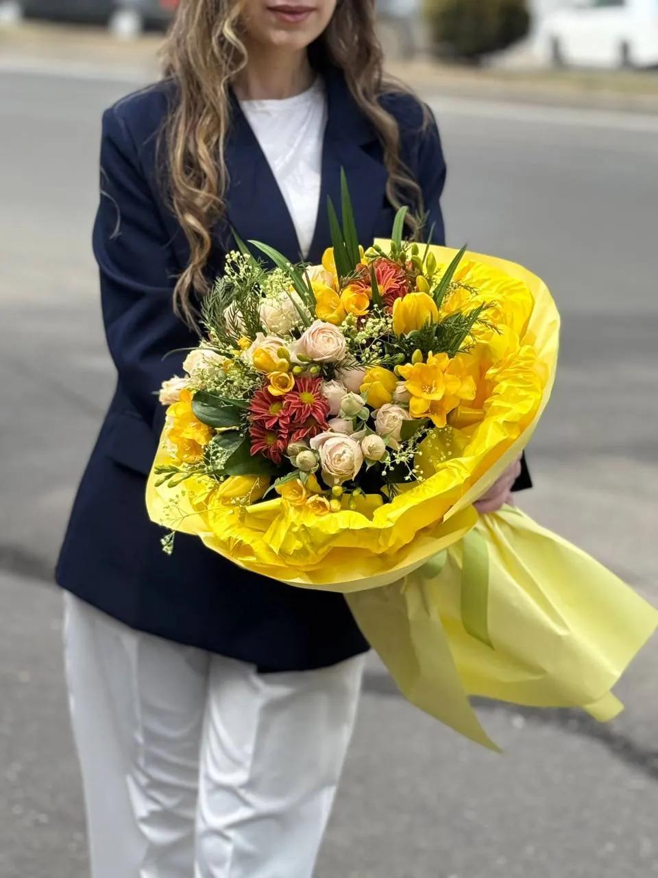 Yellow elegant bouquet | ծաղիկներ, ծաղկեպսակներ, բույսեր - առաքում Երևան Yellow elegant bouquet | ծաղիկներ, ծաղկեպսակներ, բույսեր - առաքում Երևան